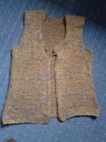 Weste handgestrickt blau-orange (mit 2 Bein-Stulpen) Bayern - Veitsbronn Vorschau