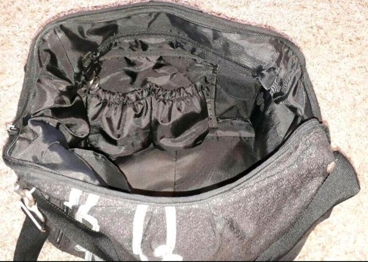 Große Wickeltasche von LÄSSIG für Zwillinge in Stuttgart