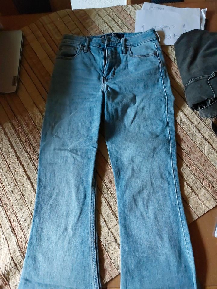 Hollister Jeans 24/32 in Reinheim