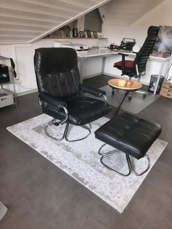 UNICO Relaxsessel Leder Schwarz DESIGN KLASSIKER mit Hocker in Solms