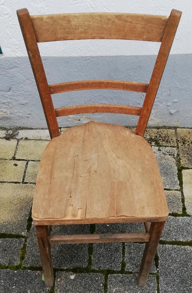 Alter Stuhl in Müllheim