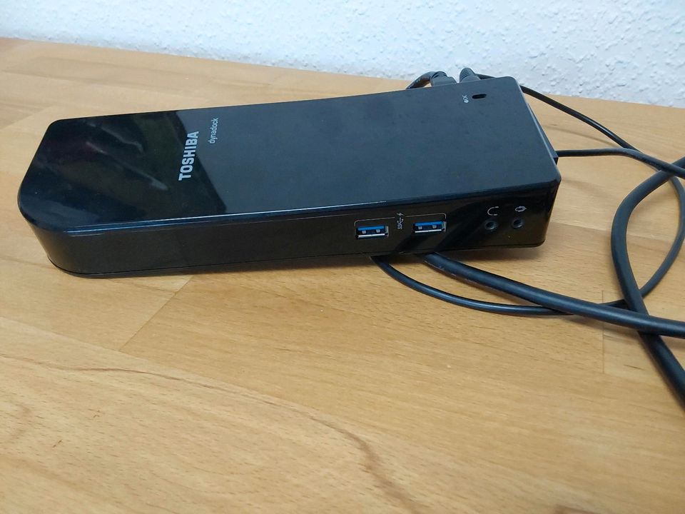 Toshiba dynadock Usb3.0 Docking Station mit Netzteil HDMI in Velbert