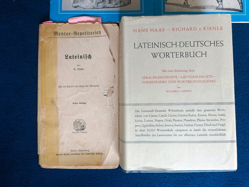 Lateinische Lehrbücher und Lektüren u a. aus den 50ern, 1859 in Frankfurt am Main