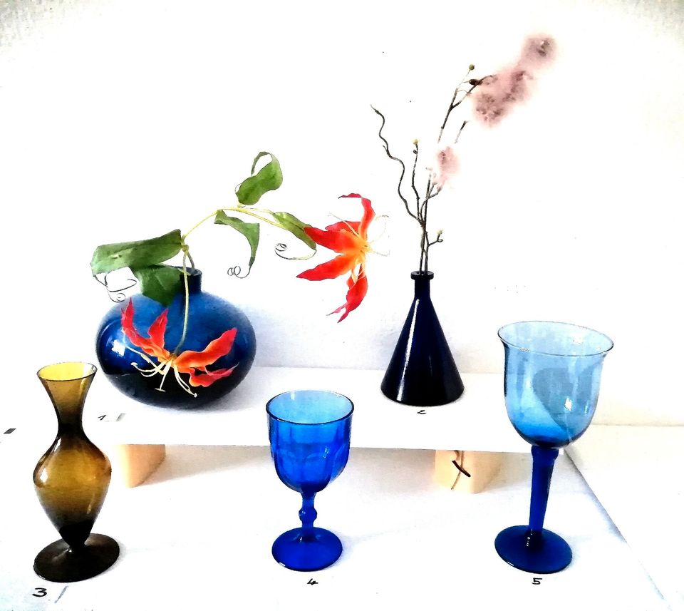 Vase/ verschiedene Mundgeblasene Glasvase/ Bokalen/ Kelch in St. Georgen