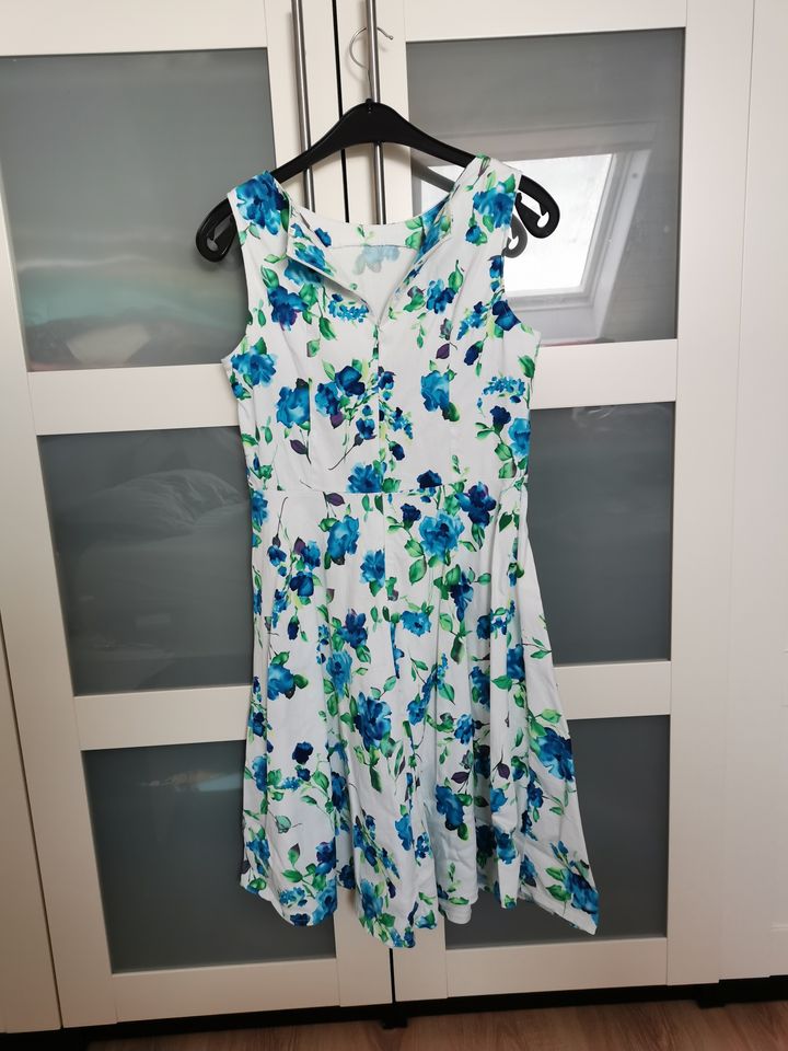 Sommerkleid mit Petticoat, weiß in Peine