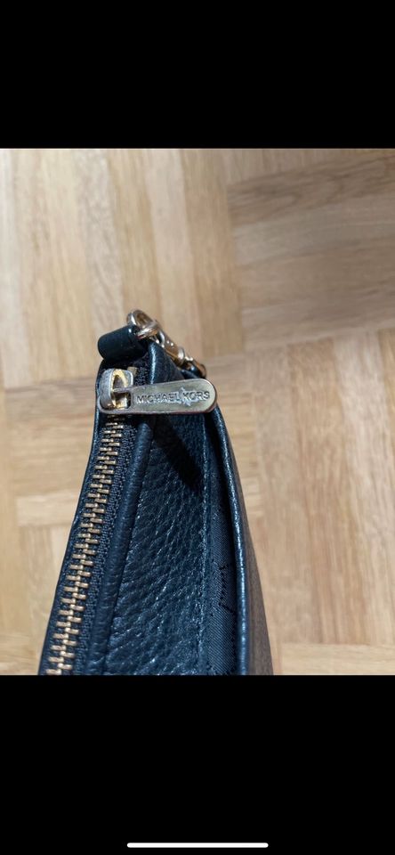 Michael Kors Pochette schwarz in Mühlacker