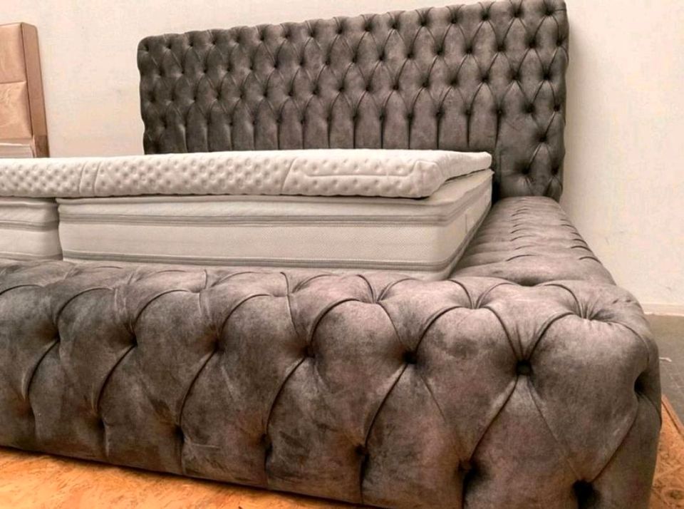 Boxspringbett,180x200,Chesterfield,Matratze,sofort verfügbar in Detmold