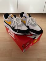 Nike AIR MAX 1 - Größe 39 (6,5) - Weiß /Gold Brandenburg - Frankfurt (Oder) Vorschau