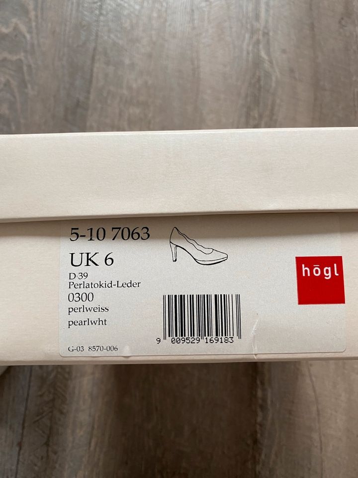 Högl Gr. 39 UK 6 Pumps Brautschuhe perlweiß Plateau Leder in Bohmte