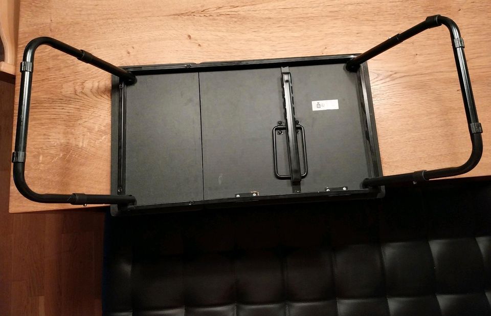 Laptoptisch schwarz klappbar/Couch Esstisch in Holzkirchen