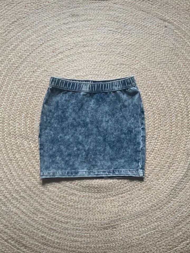 Vintage Ausgewaschener jeans Mini Rock H&M in Hamburg