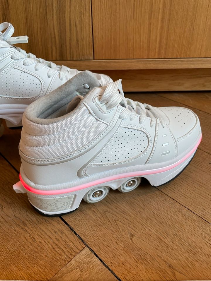 Rollschuhe HealHeaters Kinderschuhe/Sneaker mit Rollen in Hamburg