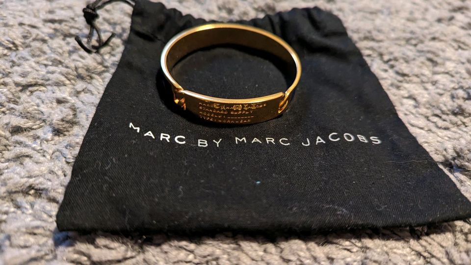 Marc by Marc Jacobs Armband blau gold in Schleswig-Holstein - Norderstedt |  eBay Kleinanzeigen ist jetzt Kleinanzeigen