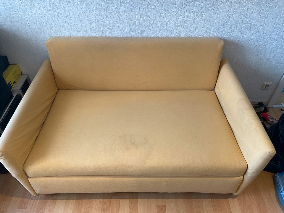 Zu verschenken! Ausziebare Schlafcouch Couch Sofa Gelb Schlafsofa in Pforzheim