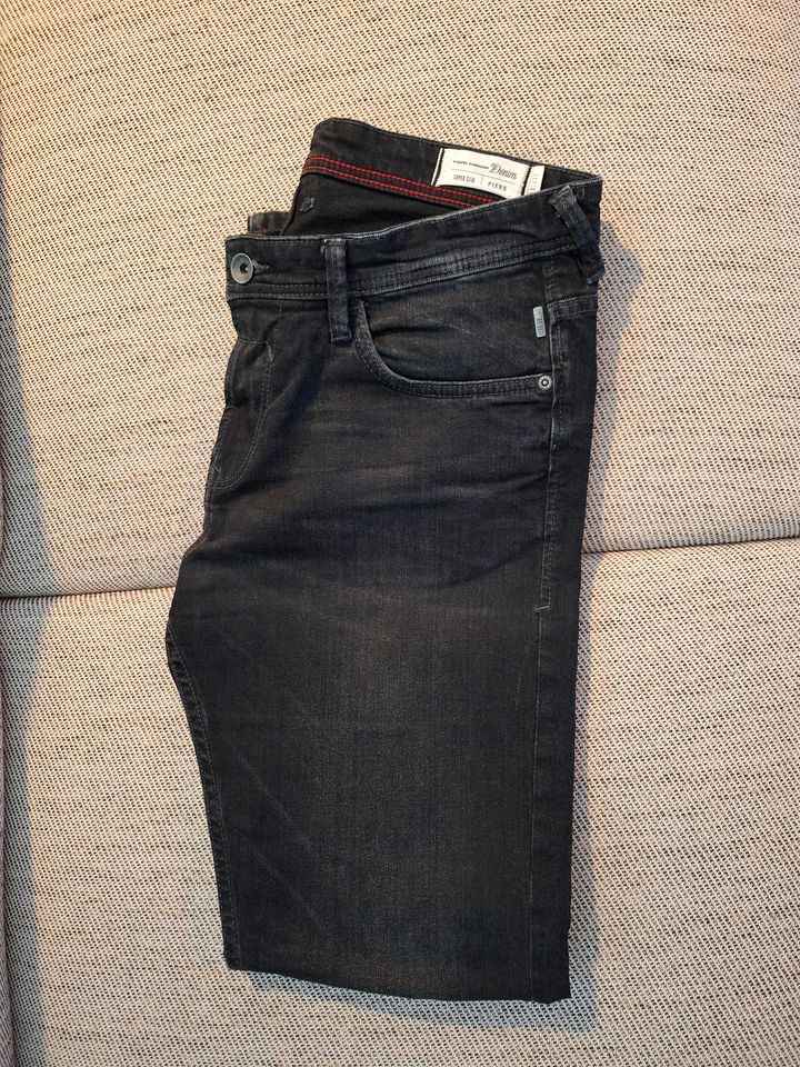 Tolle Jeans von Tom Tailor 33/32 Piers Hose L in Dormagen