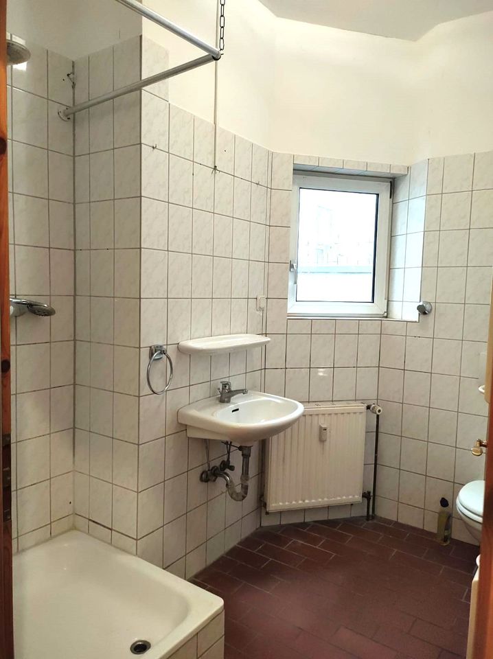 großzügige - 2-Zimmer Wohnung mit Garten/Innenhof - ab sofort in Krefeld
