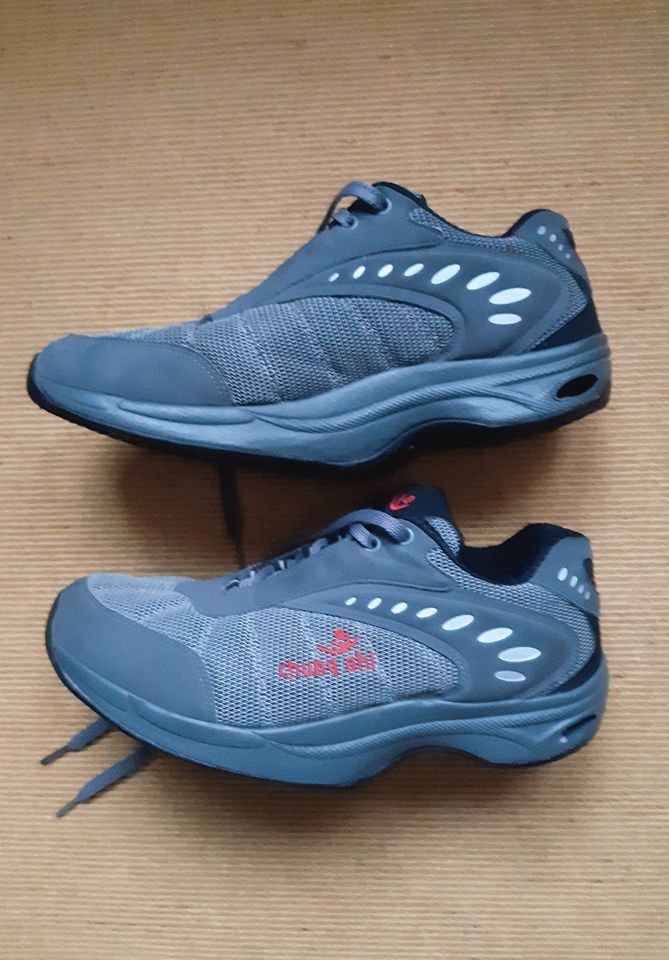 CHUNG SHI Balance Laufschuhe Gr. 44,5 UK 9,5 US 10 28 cm grau in Offenbach