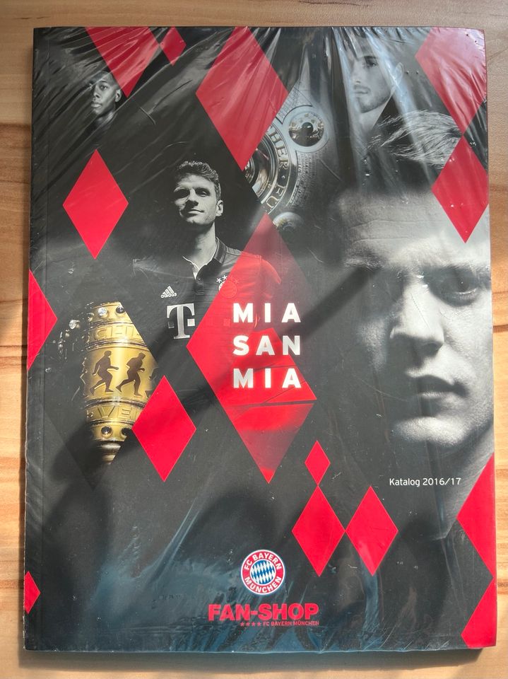 FC Bayern München Fankatalog Saison 2016/2017 *NEU & OVP in Buttenheim