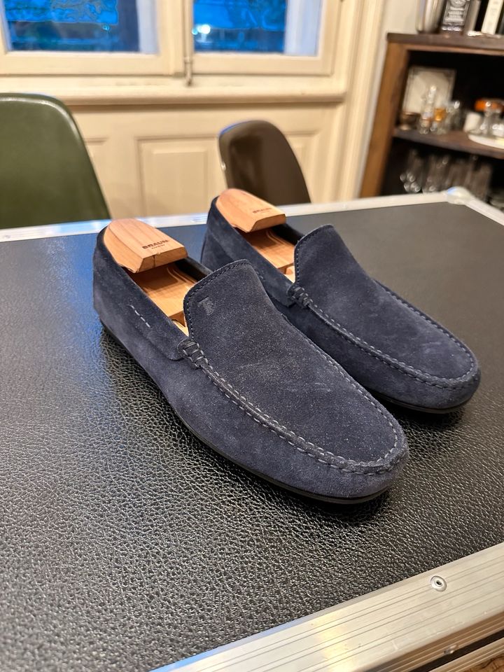 Tods Schuhe Loafer Veloursleder Blau Gr. 7,5 / 41,5/42 NP: 600€ in Hamburg