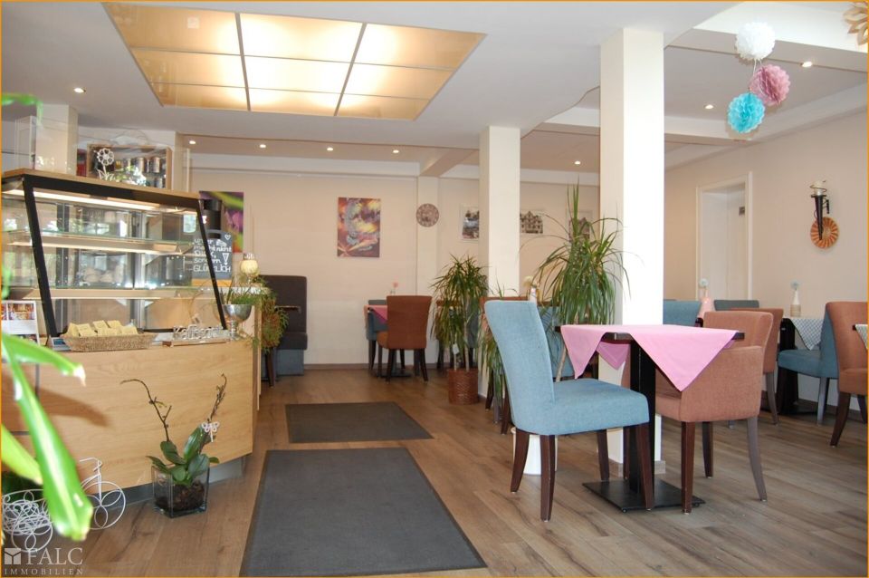 +++Tolles denkmalgeschütztes Fachwerk-Mehrfamilienhaus mit einem stadtbekannten gemütlichen Café+++ in Bad Wildungen