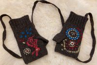 OILILY braune fingerlose Stickerei Handschuhe Strick Nordrhein-Westfalen - Overath Vorschau