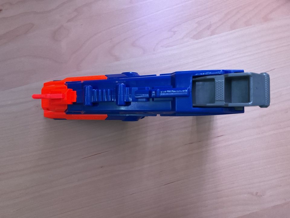 Nerf Nitro Auto mit 4 Autos in München