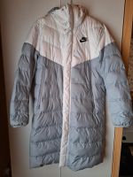 Nike Mantel Gr. M Winterjacke Steppmantel grau weiß Daunenjacke Niedersachsen - Bremervörde Vorschau