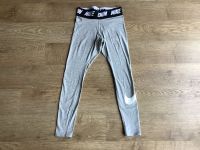 Grau-schwarz-weiß farbene Jeggings von „NIKE“ Rheinland-Pfalz - Nickenich Vorschau