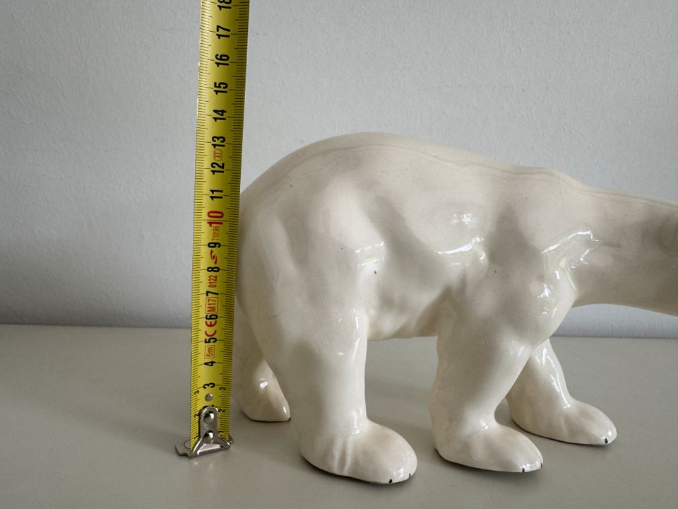 Eisbär Porzellan Figur in Marl