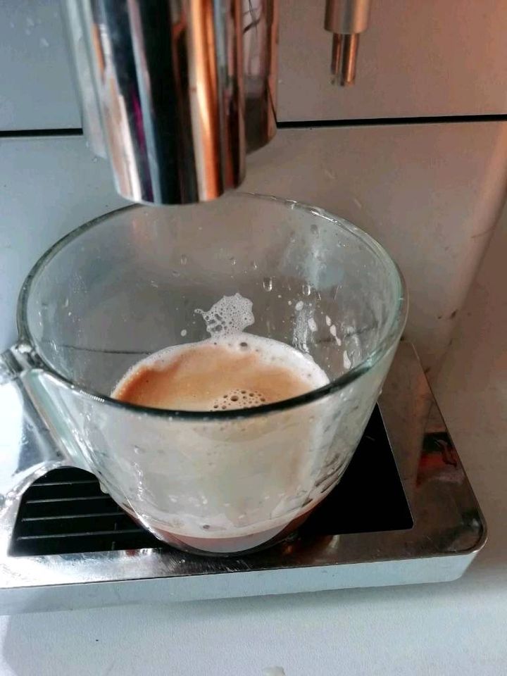 Kaffeevollautomat Jura ENA 9 micro mit 12 Monate Gewährleistung in Dresden