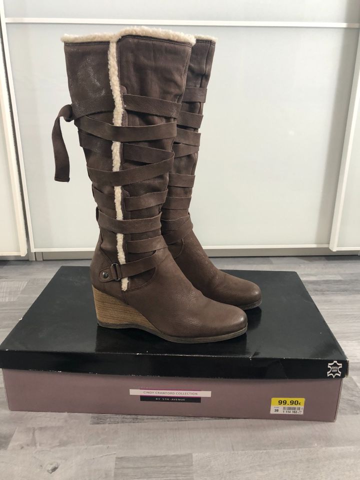 Stiefel Keilabsatz Gr. 39 Cindy Crawford Collection in Neustadt am Rübenberge