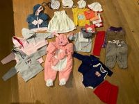 26 teiliges Kleiderpaket Gr 62/68 ZARA, C&A, Sanetta, H&M Baden-Württemberg - Bermatingen Vorschau