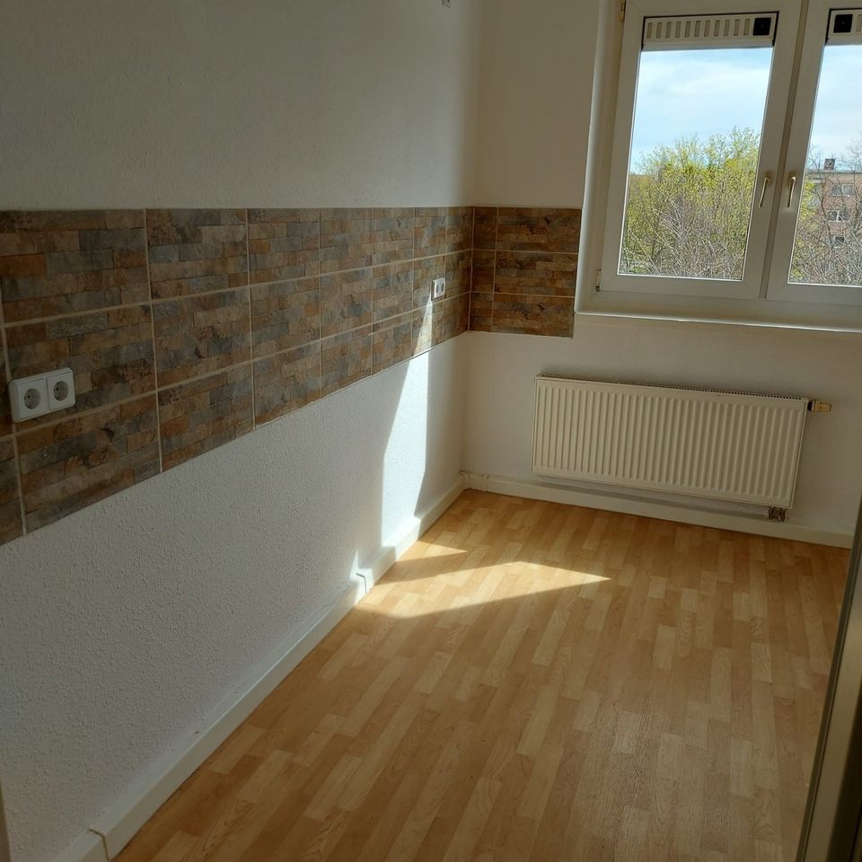 freundliche 3 Zimmer Wohnung mit Balkon und Keller in Bad Frankenhausen/Kyffhäuser