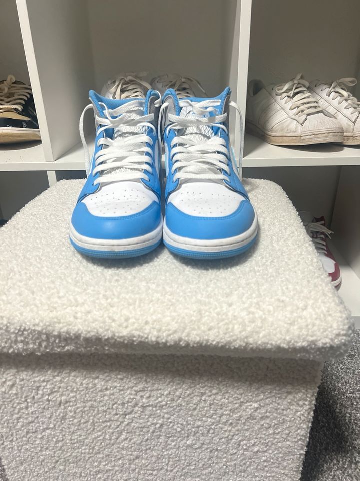 Nike Air Jordan 1 Mid University Blue 46 in Völklingen