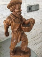 Holzschnitzfigur Holzfigur ca 50 Jahre alt hochwertig Hessen - Lohfelden Vorschau