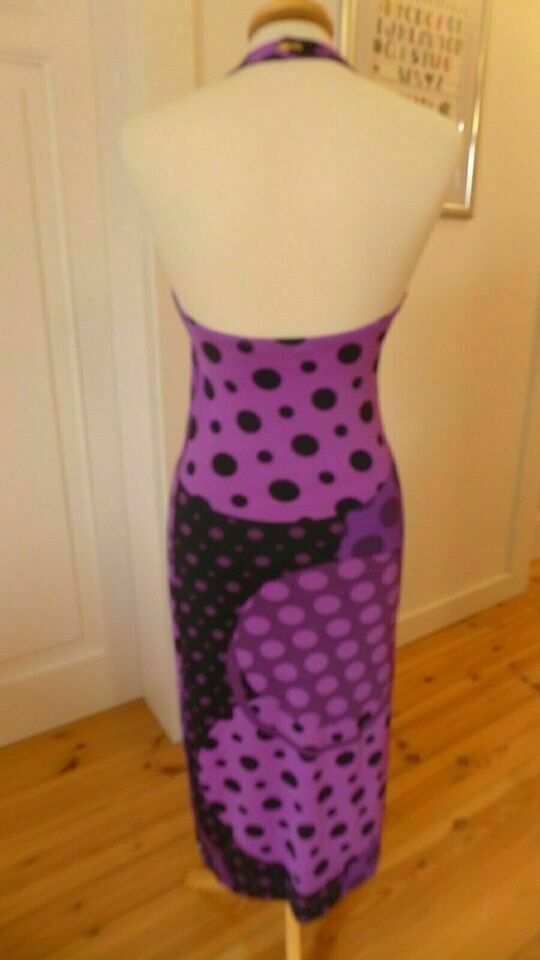 Mexx sexy Retro Schlauchkleid Neckholder Dots lila Größe S in Bonn