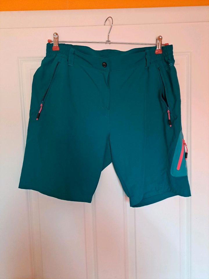 CMP Damen Shorts kurze Hose in Westerkappeln