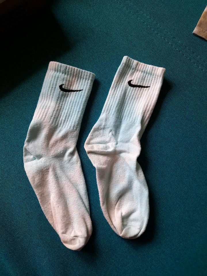 Nike Socken tie dye Batik Gr 35 - 39 in Nürnberg (Mittelfr) - Nordstadt |  eBay Kleinanzeigen ist jetzt Kleinanzeigen