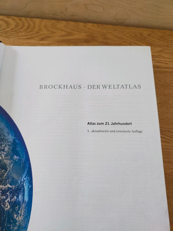 BrockHaus Die Enzyklopädie Weltatlas Auflage 2008 in Bad Arolsen