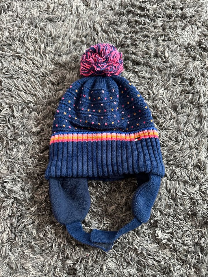 Baby Tommy Hilfiger Mützen, Wintermütze, Gr. 74 in Luckau