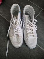 vans Schuhe sneaker skater lässig love Herz 38,5 Hessen - Büttelborn Vorschau