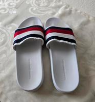 Tommy Hilfiger Badeschlappen Gr.38 Bayern - Büchlberg Vorschau