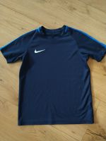 NIKE ~ Sport T-Shirt mit Dri -Fit ~ Gr. M (140 146) Schleswig-Holstein - Ahrensburg Vorschau