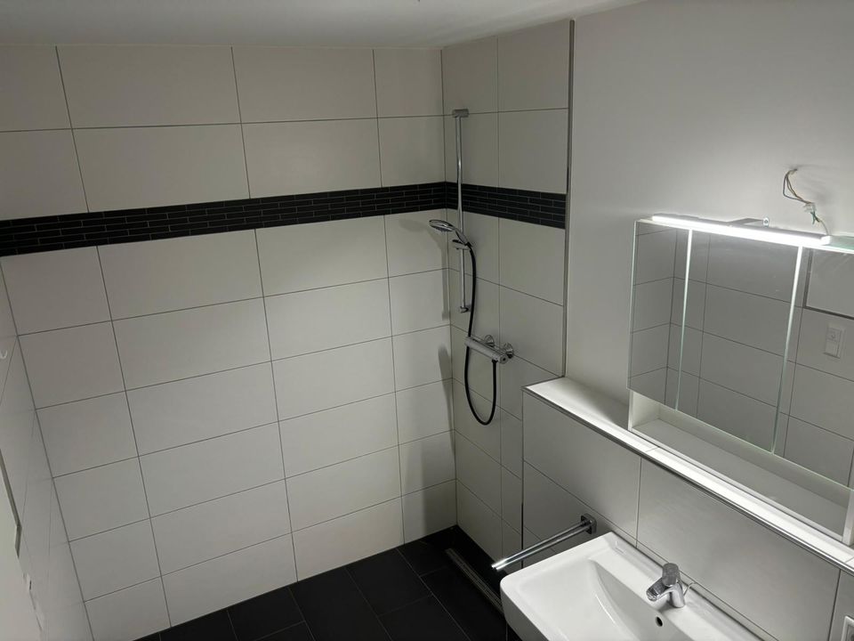 tolle 3 Zimmer Wohnung in modernem MFH in AC Brand mit TG in Aachen