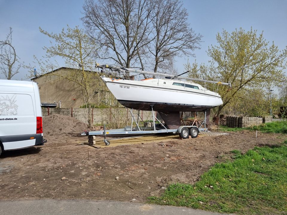 Sanset 77 /Schöchl Sunbeam 25 mit 2,6t Trailer in Leipzig