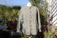 Trachten Strickjacke echte Schafwolle mit Zöpfchen Gr 56/60 NEU Bayern - Uffing Vorschau