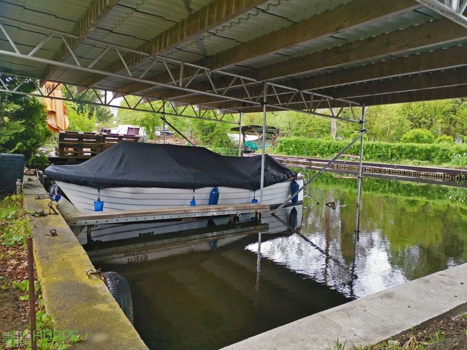 Neu-Venedig: Seltene Gelegenheit eines wunderschönen Freizeitgrundstücks mit Bootsliegeplatz in Berlin