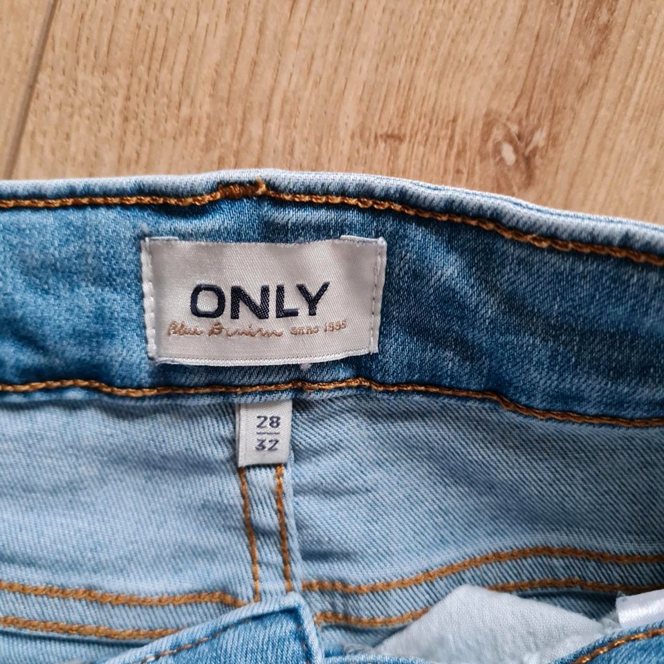 Jeans skinny v. ONLY Gr. 28/32 in Stuhr