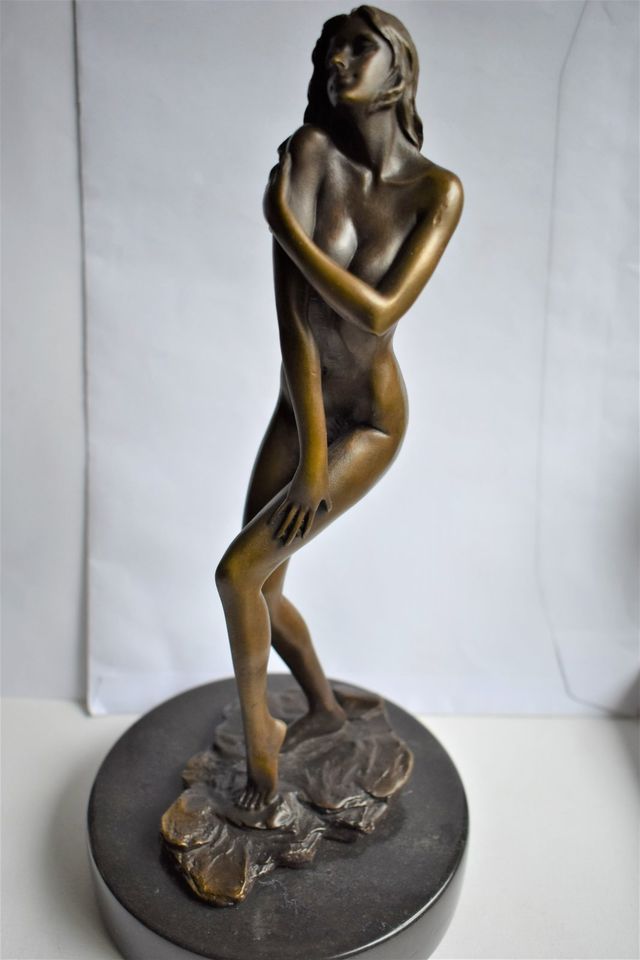 Bronze Akt nackt Frau Ballerina Tänzerin Erotika Plastik Skulptur in Mosbach