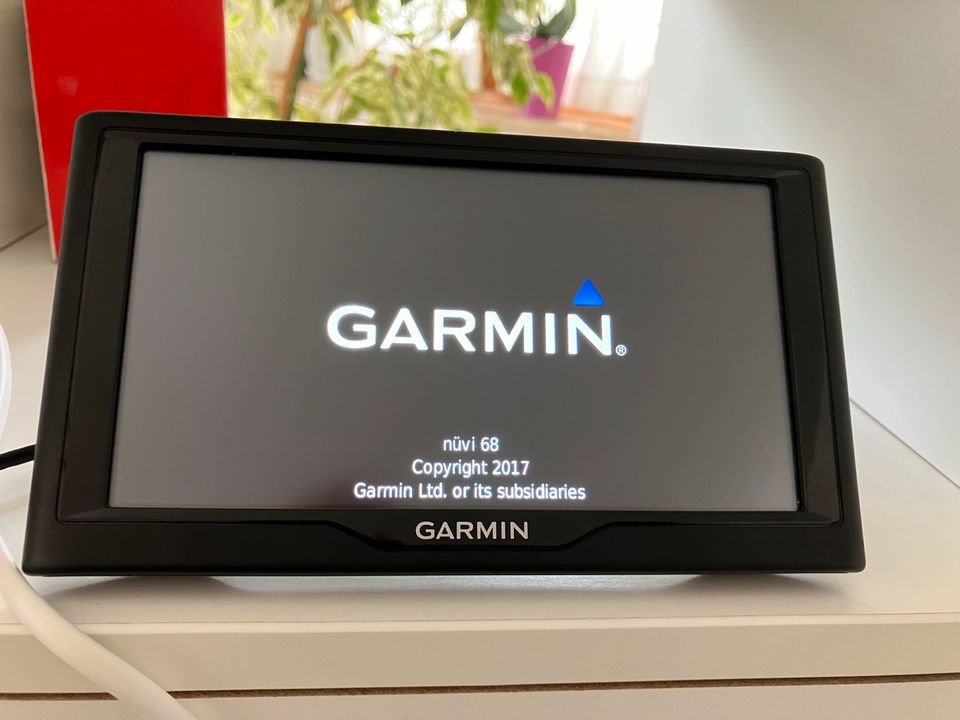Garmin Navigationssystem nüvi 68 LMT Zubehör OVP großes Display in Peiting
